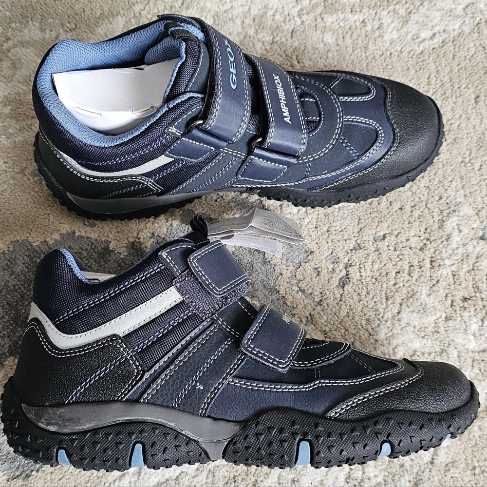 Geox Boy's Navy and Black Winter Shoes Size 5
